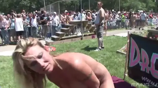 Former public nudity champion Jenn is now an advocate for animal rights and…Tiger King?