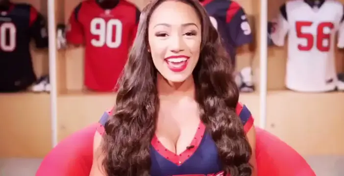 Former football cheerleader 🔥