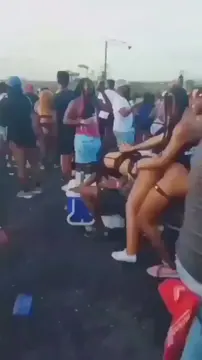 Lesbian Dry Humping 🍑