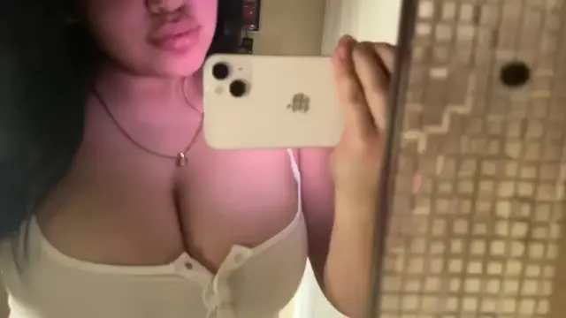 Latina love to show her huge tits off