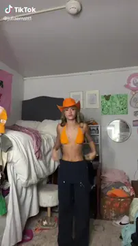 Julia Ernst p2 (TikToker)