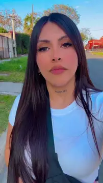 Policia culona que esta para darla contra todo  sube fotos hot la muy puta si quieren ig comenten