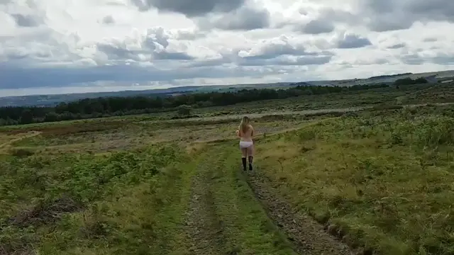 Flashing Wife from England