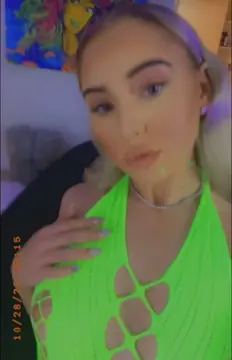 Thick little blonde amateur OF baddie Emily