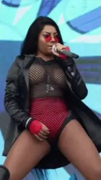 Ludmila antes da fama caiu na net