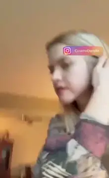 US Skinny girl nipslip (youtuber- Cosette DeMille) 
