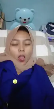 estefania mahasiswi jilbab sange