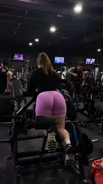Issye.Fitness Thicc ass Aussie PAWG (Isobel Hall)