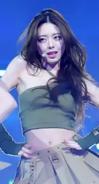 ITZY - YUNA