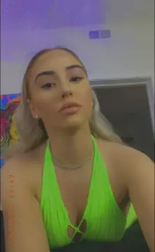 Thick little blonde amateur OF baddie Emily