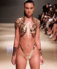 sexy model ass jiggle