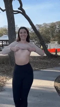 @nnie bev!ll lol@ m@ze222