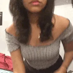 malay teen shows us her cute tits