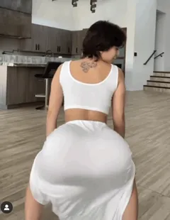 sexy ass twerking in slow motion