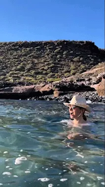 why your friends invite your mom to the beach