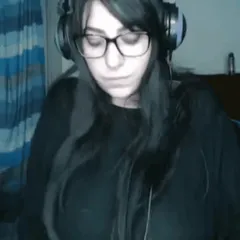 showing tits while streaming