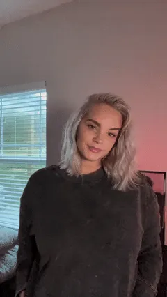 2busty2hide