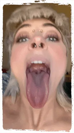 just gonna cum in her mouth or give her a balls deep throatpie? #hhb01