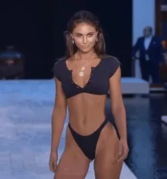 stephanie rayner runway
