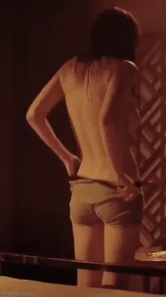 alexandra daddario cute ass