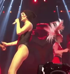 miley cyrus amazing ass twerk