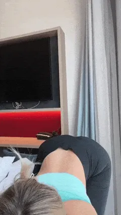 she trying to suck