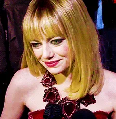 emma stone -11/88 -5'6''- 32a-23-32''- 115lbs - 8-shoe, sweet cunnilingus! - yum! yum!