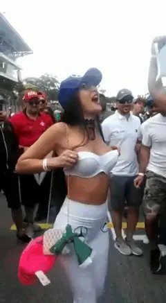 brazilian flashing during festival
