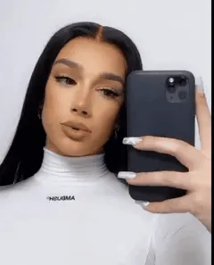 james charles makes a pretty gurl