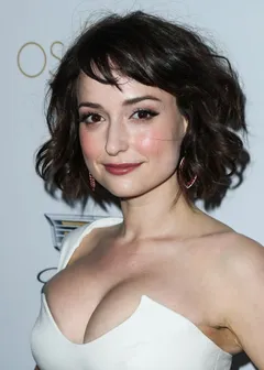 milana vayntrub