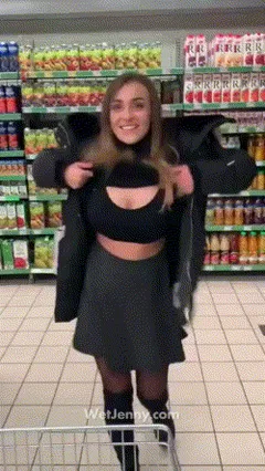 flashing big tits in public