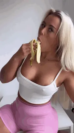 jolie becker nude seduces you