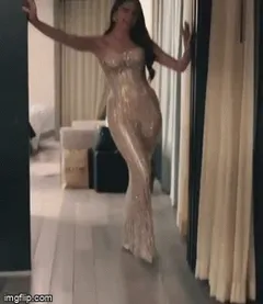 hailee seinfeld sexy dress