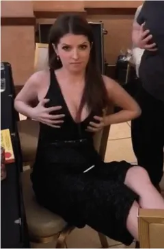 sexy anna kendrick black dress
