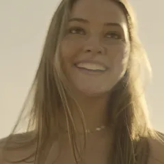 madelyn cline outer banks
