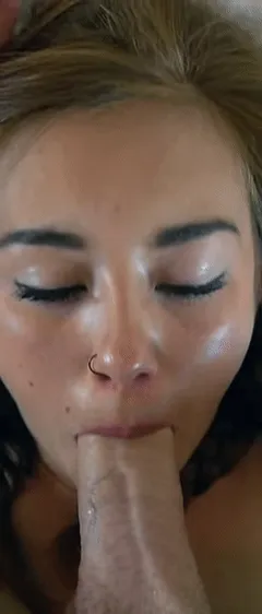 brandibraids deepthroats your cock