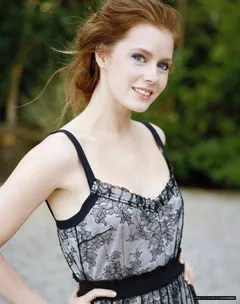 amy adams is gorgeous