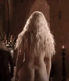 nudes Emilia Clarke
