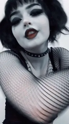 queen nephilim curvy goth