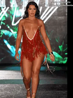 Wait for her to turn around