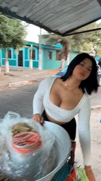 latina street vendor