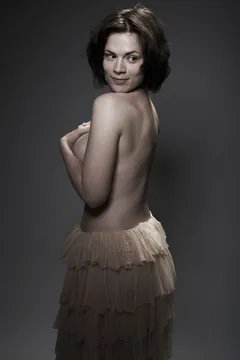 hayley atwell hottest pics, gifs, and sexy bikini photos. people are always looking for more about her boobs and butt. (28)