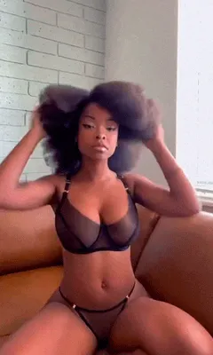 zuri cleavage
