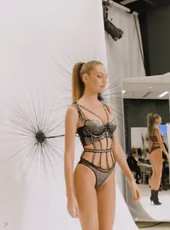 candice swanepoel sexy lingerie on 2018 victoria’s secret fashion show in nyc bts
