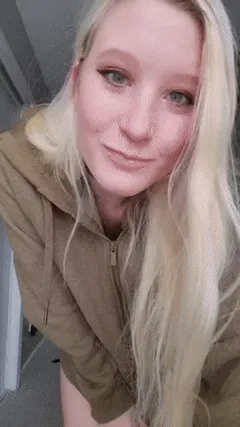 blonde with great hangers