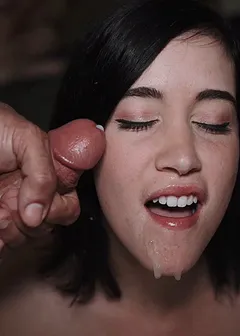 you can feel pleasure in her eyes !!