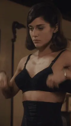 nudes Lizzy Caplan