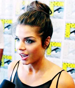 marie avgeropoulos -6/86 -5'5''- 34-24-34''-32b-bra -125lbs -7.5-shoe, greek canadian, wet cunnilingus! -yum! yum!