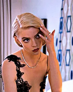 anya taylor-joy mirror