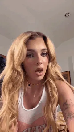 Gabbie looking great in this tight top!